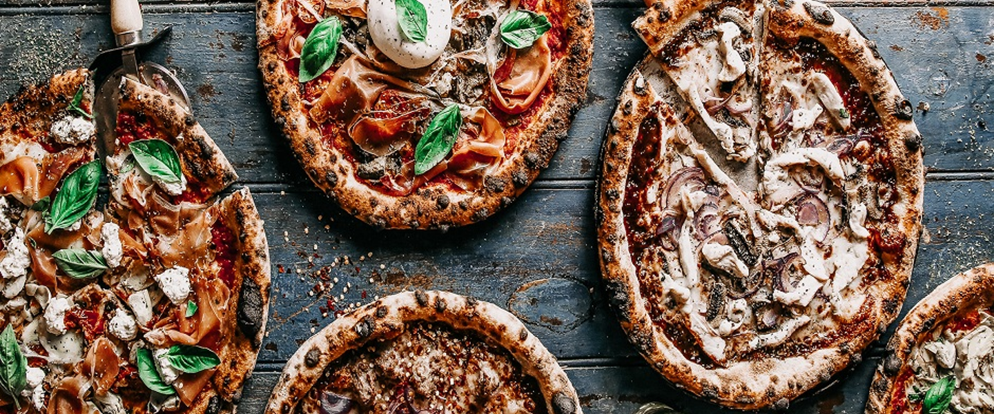 Best Restaurants Crinitis At Castle Hill 01 470X250