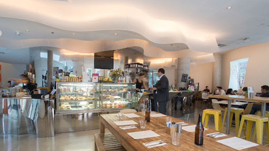 Inside Dining of 8 On The Point Restaurant