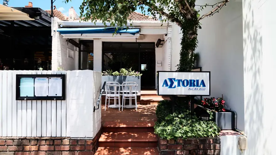 Astoria Bar Ke Grill2 Mel R S 1600X1200