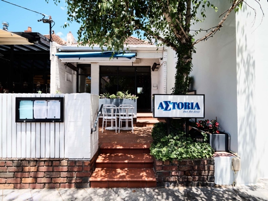 Astoria Bar Ke Grill2 Mel R S 1600X1200
