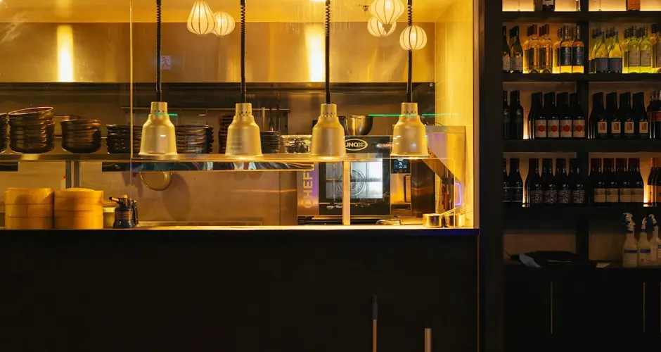 Hizola's Kitchen and Bar - 5