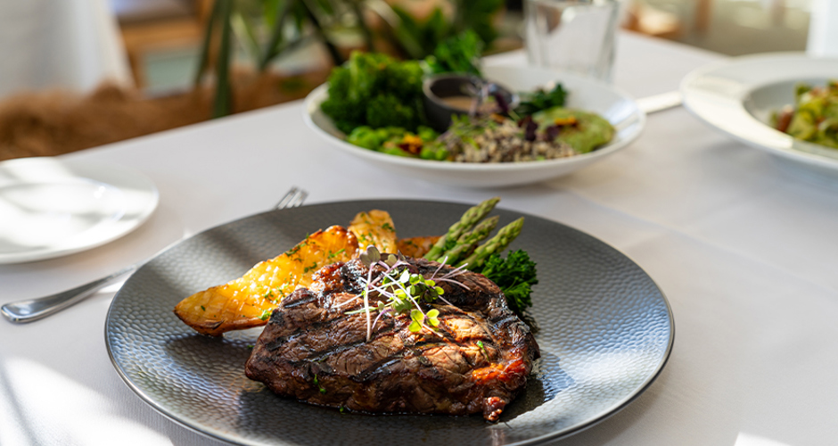 Coco's Kitchen + Bar @ Pullman Cairns International - 3