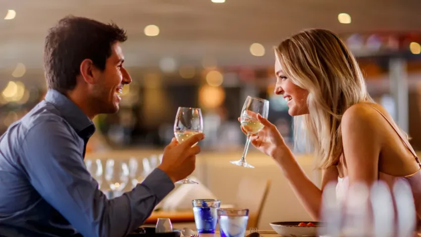 Starlight Dinner Cruise For 2 – Sydney Harbour Inside