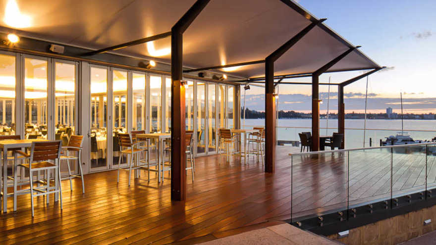 royal freshwater bay yacht club restaurant