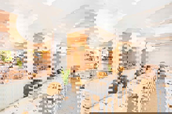 03 The Nuns Pool Cafe Seating