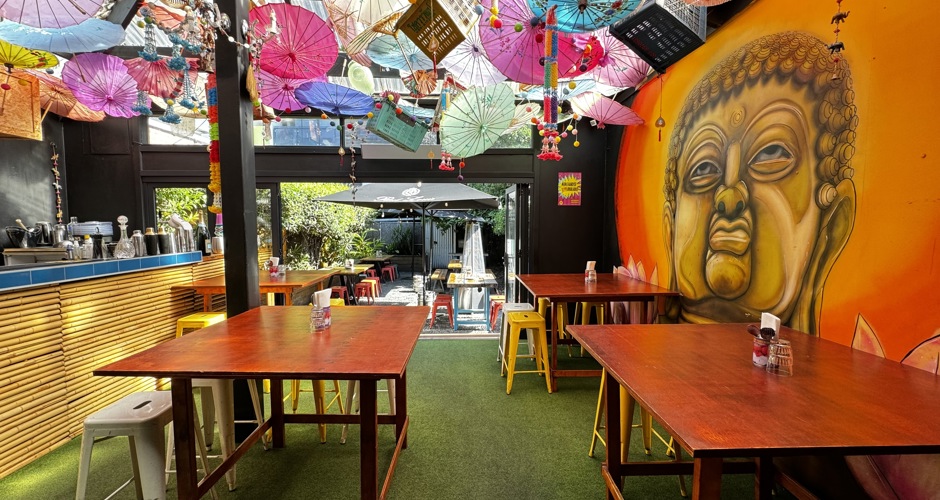 LadyBoy Thai Restaurant & Bar - 5