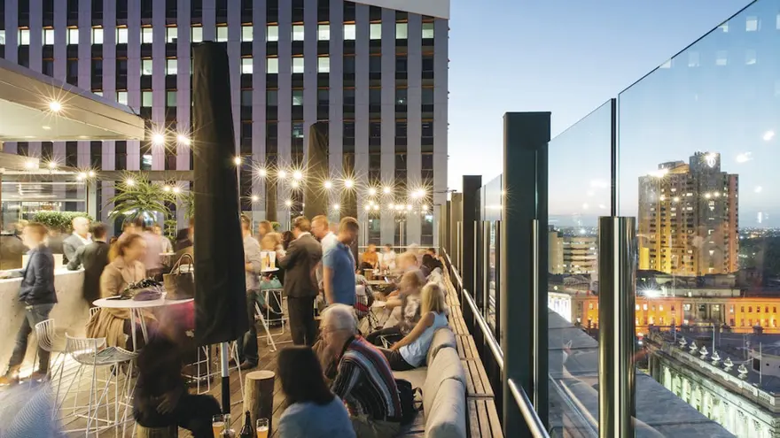Outdoor Dining at 2kw Bar and Restaurant