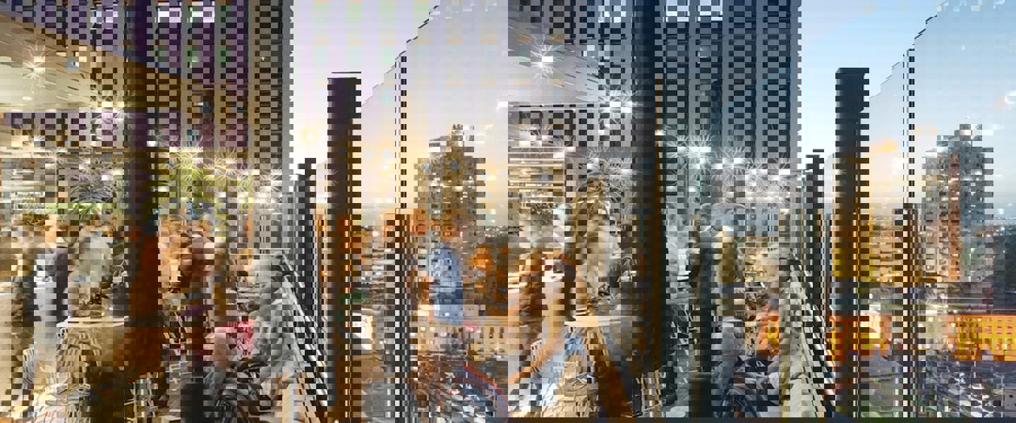 Outdoor Dining at 2kw Bar and Restaurant