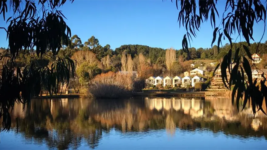 Best Restaurants Lake House 01 470X250