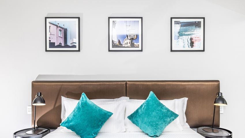 Julios Hol Inn West Perth Rooms