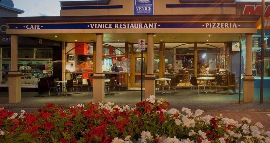 Venice Pizza Bar & Restaurant - 1