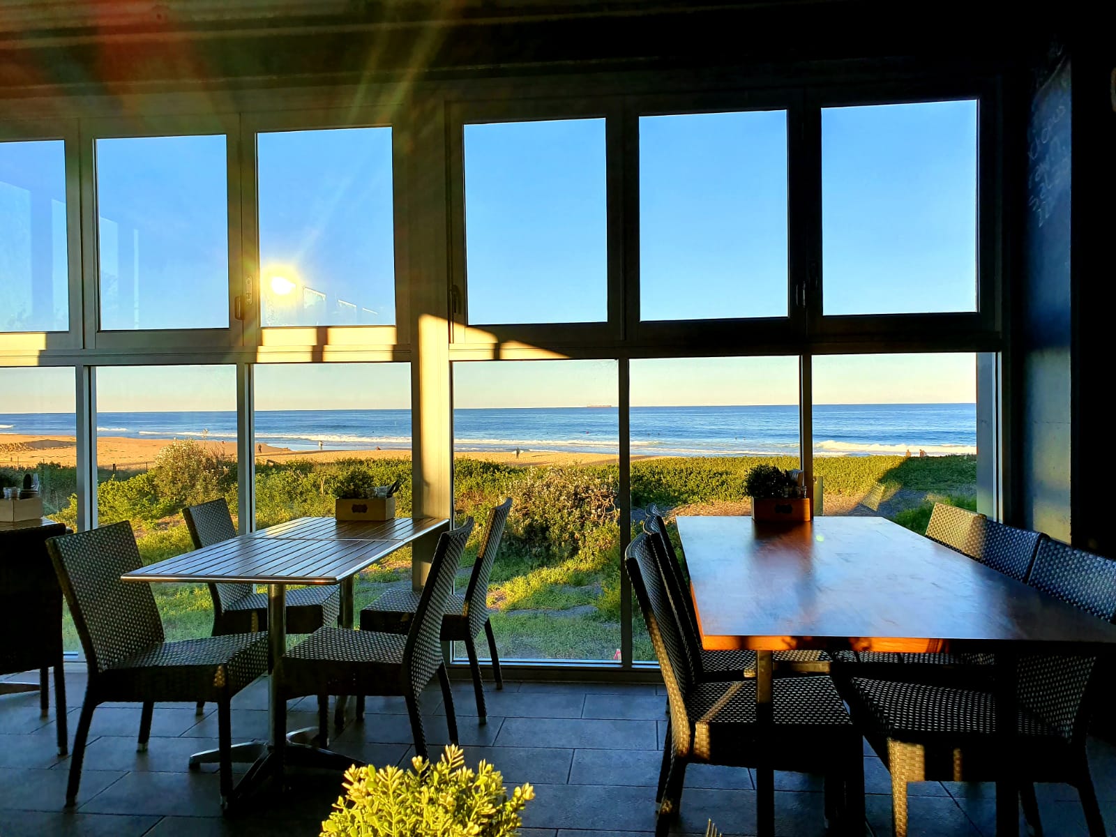 Wamberal Ocean View Cafe - 3