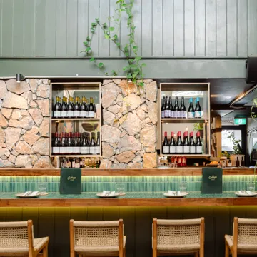 the-cottage-balmain-main-bar.png