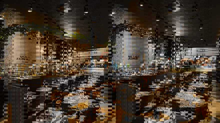 Beautifully Arranged Dining Space of 400 Gradi Restaurant
