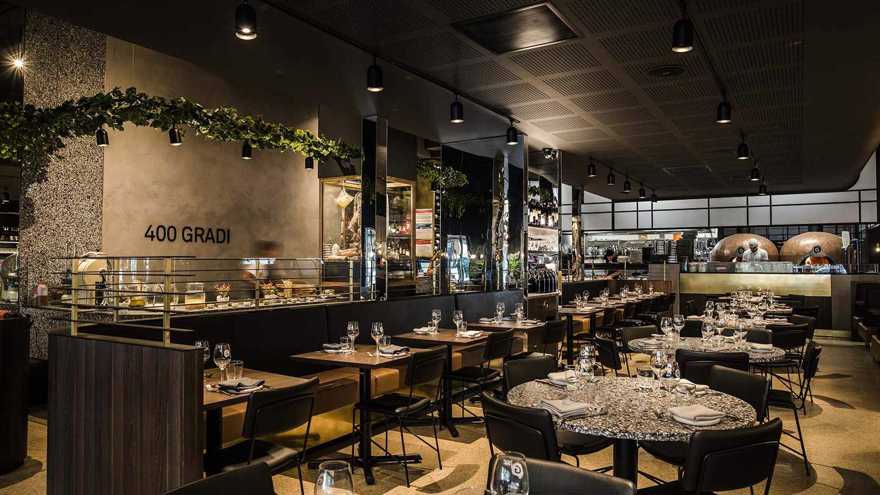 Beautifully Arranged Dining Space of 400 Gradi Restaurant