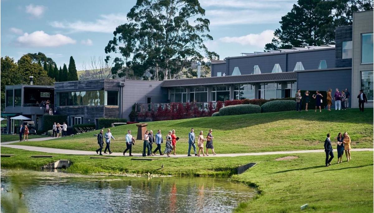 Harvey's Bar at Gibraltar Hotel Bowral Best Restaurants of Australia