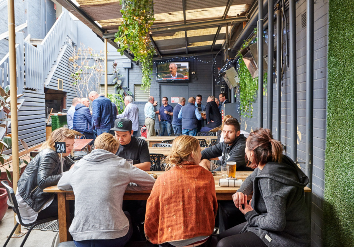 Three Crowns Hotel Pubs In Melbourne Best Restaurants of Australia