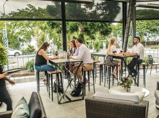 spring hill restaurants near me